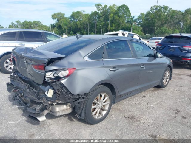 Photo 3 VIN: 5NPE24AFXJH695327 - HYUNDAI SONATA 