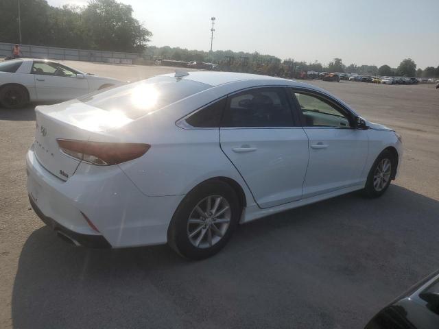 Photo 2 VIN: 5NPE24AFXJH714667 - HYUNDAI SONATA SE 