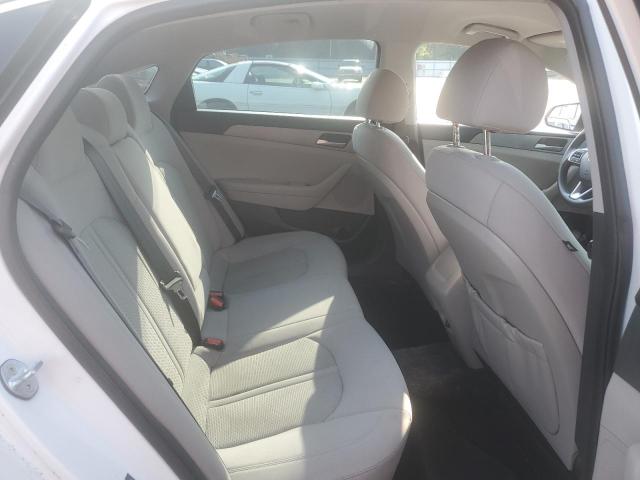 Photo 9 VIN: 5NPE24AFXJH714667 - HYUNDAI SONATA SE 