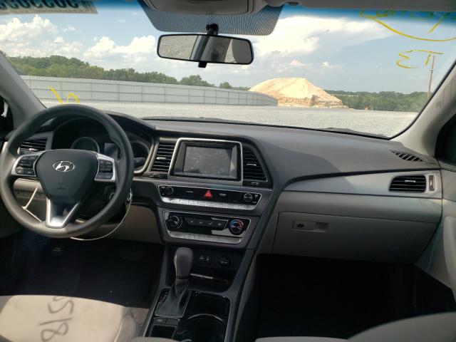 Photo 8 VIN: 5NPE24AFXKH736590 - HYUNDAI SONATA SE 