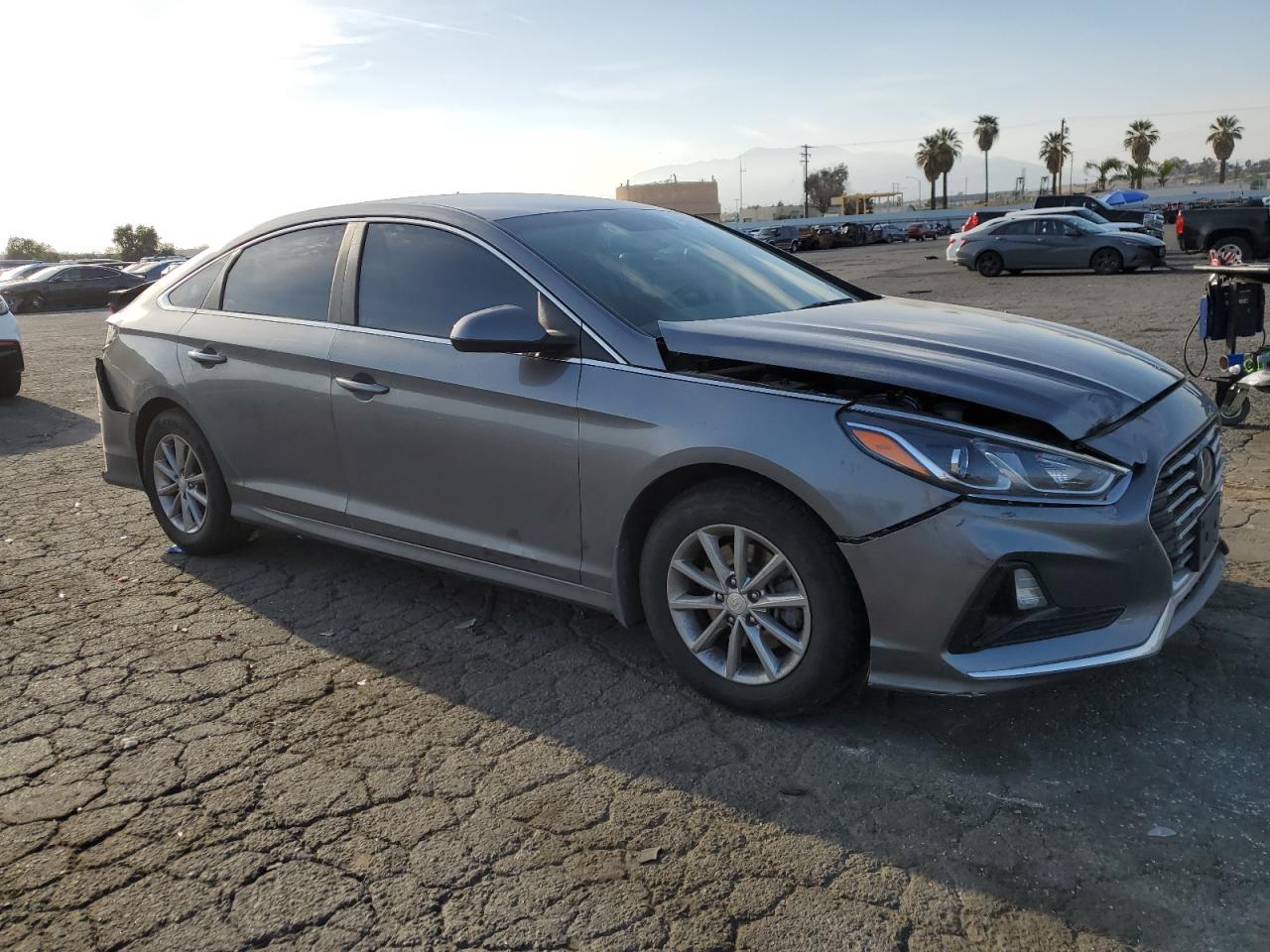 Photo 3 VIN: 5NPE24AFXKH739733 - HYUNDAI SONATA 