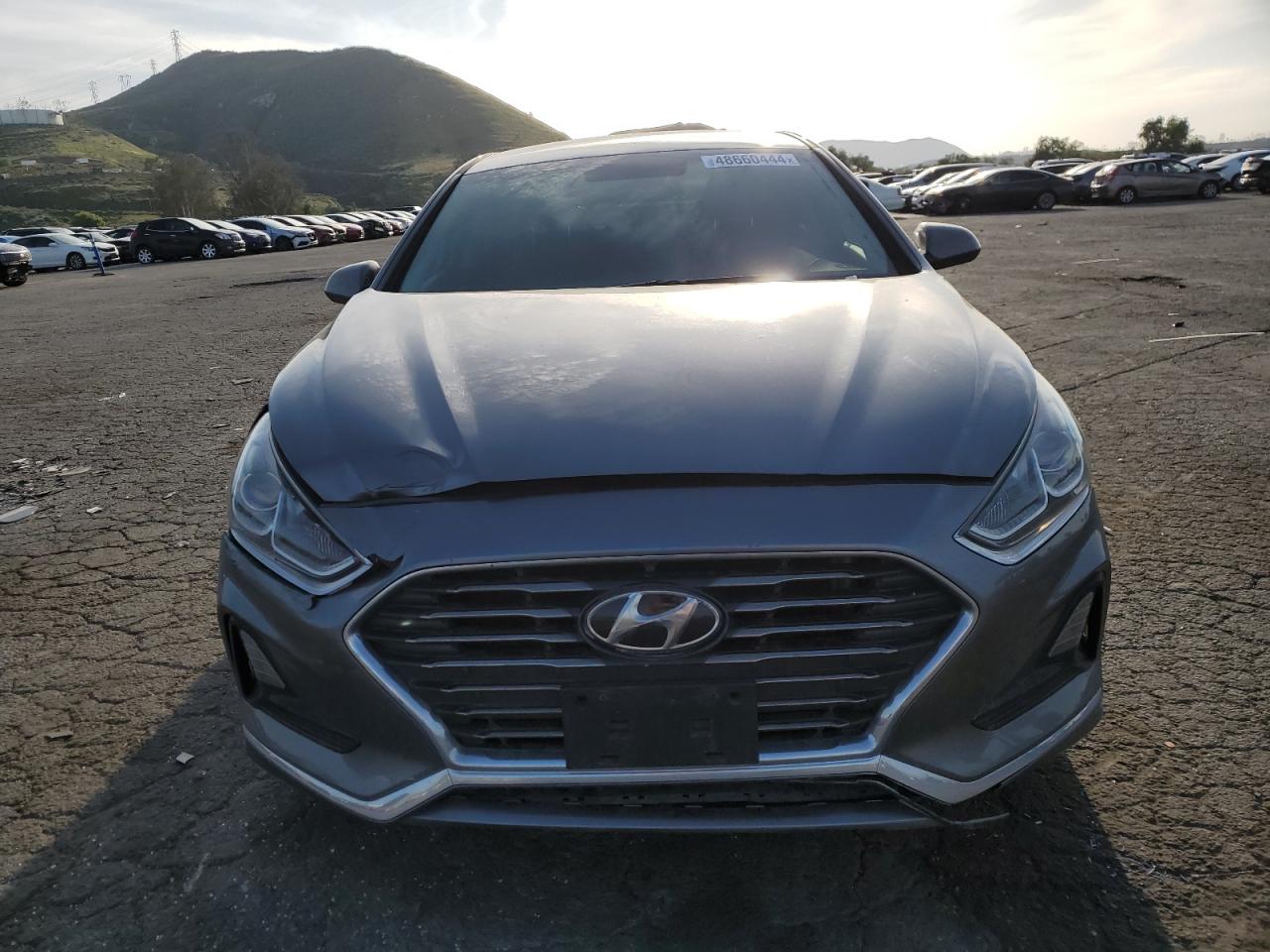 Photo 4 VIN: 5NPE24AFXKH739733 - HYUNDAI SONATA 