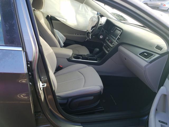 Photo 4 VIN: 5NPE24AFXKH750439 - HYUNDAI SONATA SE 