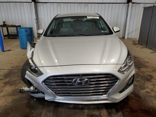 Photo 4 VIN: 5NPE24AFXKH765376 - HYUNDAI SONATA SE 