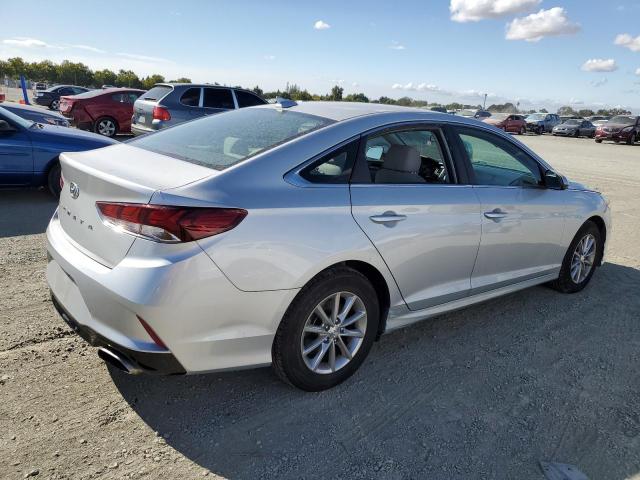 Photo 2 VIN: 5NPE24AFXKH793050 - HYUNDAI SONATA SE 