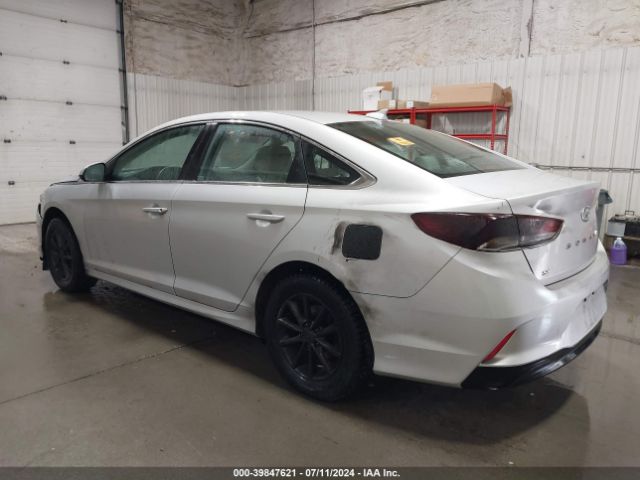 Photo 2 VIN: 5NPE24AFXKH799110 - HYUNDAI SONATA 