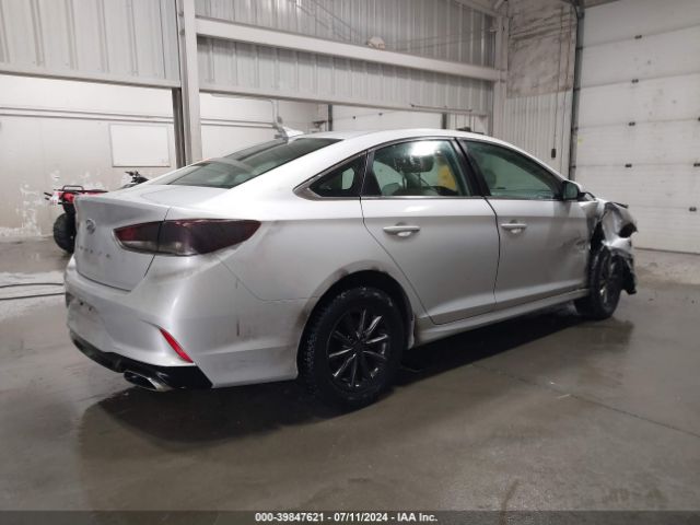 Photo 3 VIN: 5NPE24AFXKH799110 - HYUNDAI SONATA 