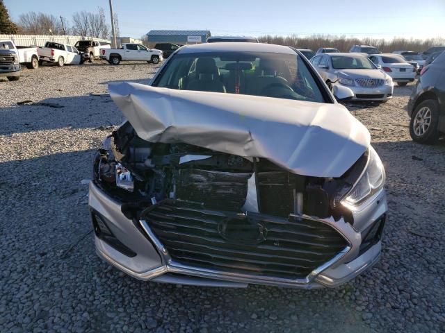 Photo 4 VIN: 5NPE24AFXKH814799 - HYUNDAI SONATA SE 