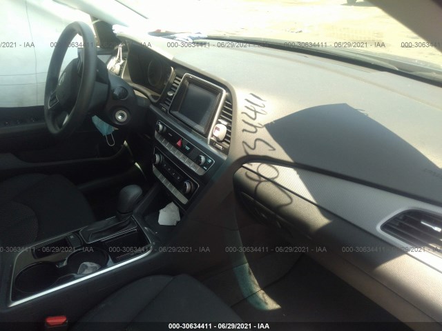 Photo 4 VIN: 5NPE24AFXKH817072 - HYUNDAI SONATA 