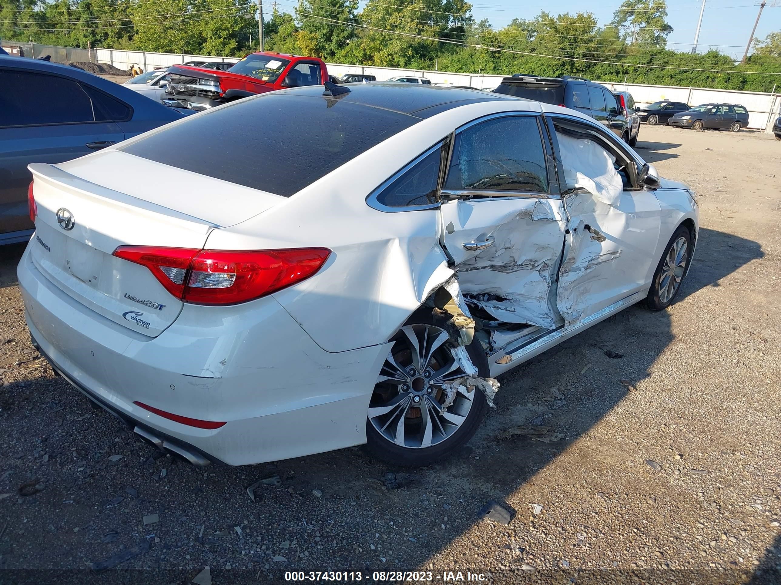 Photo 3 VIN: 5NPE34AB1HH499166 - HYUNDAI SONATA 