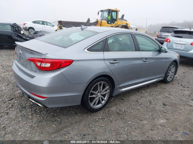 Photo 3 VIN: 5NPE34AB1HH529914 - HYUNDAI SONATA 