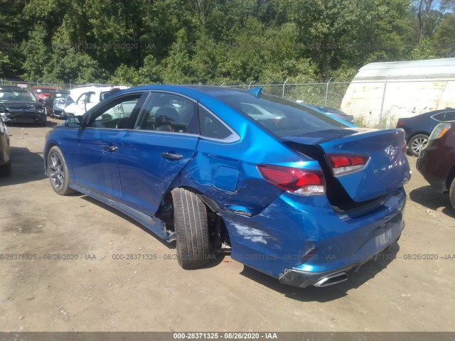 Photo 2 VIN: 5NPE34AB1JH621255 - HYUNDAI SONATA 