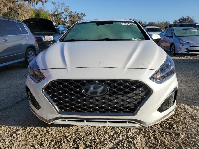 Photo 4 VIN: 5NPE34AB1JH679432 - HYUNDAI SONATA SPO 