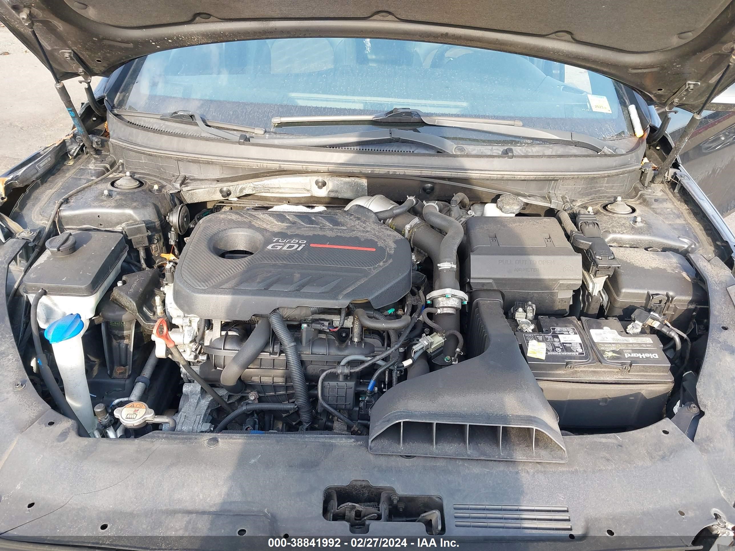 Photo 9 VIN: 5NPE34AB1JH692665 - HYUNDAI SONATA 