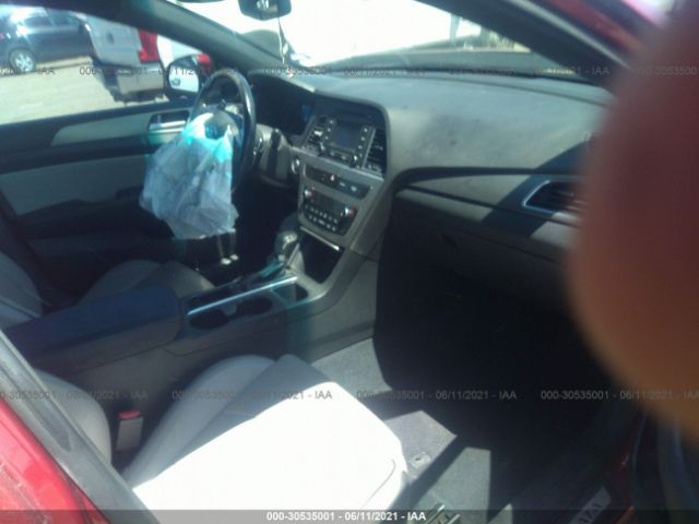 Photo 4 VIN: 5NPE34AB2FH157352 - HYUNDAI SONATA 