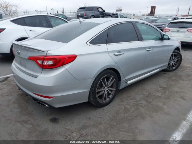 Photo 3 VIN: 5NPE34AB2HH462949 - HYUNDAI SONATA 