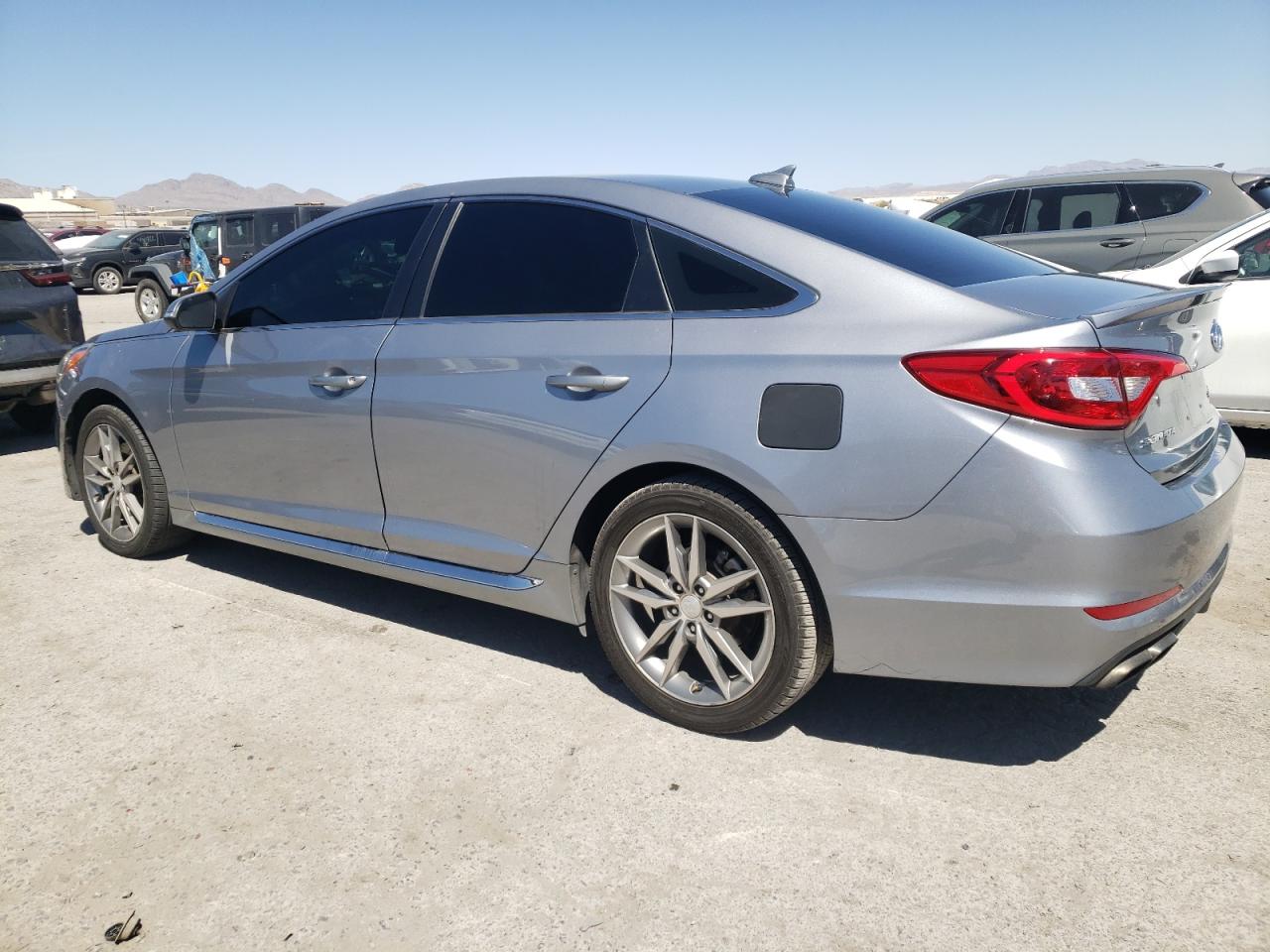 Photo 1 VIN: 5NPE34AB2HH515861 - HYUNDAI SONATA 