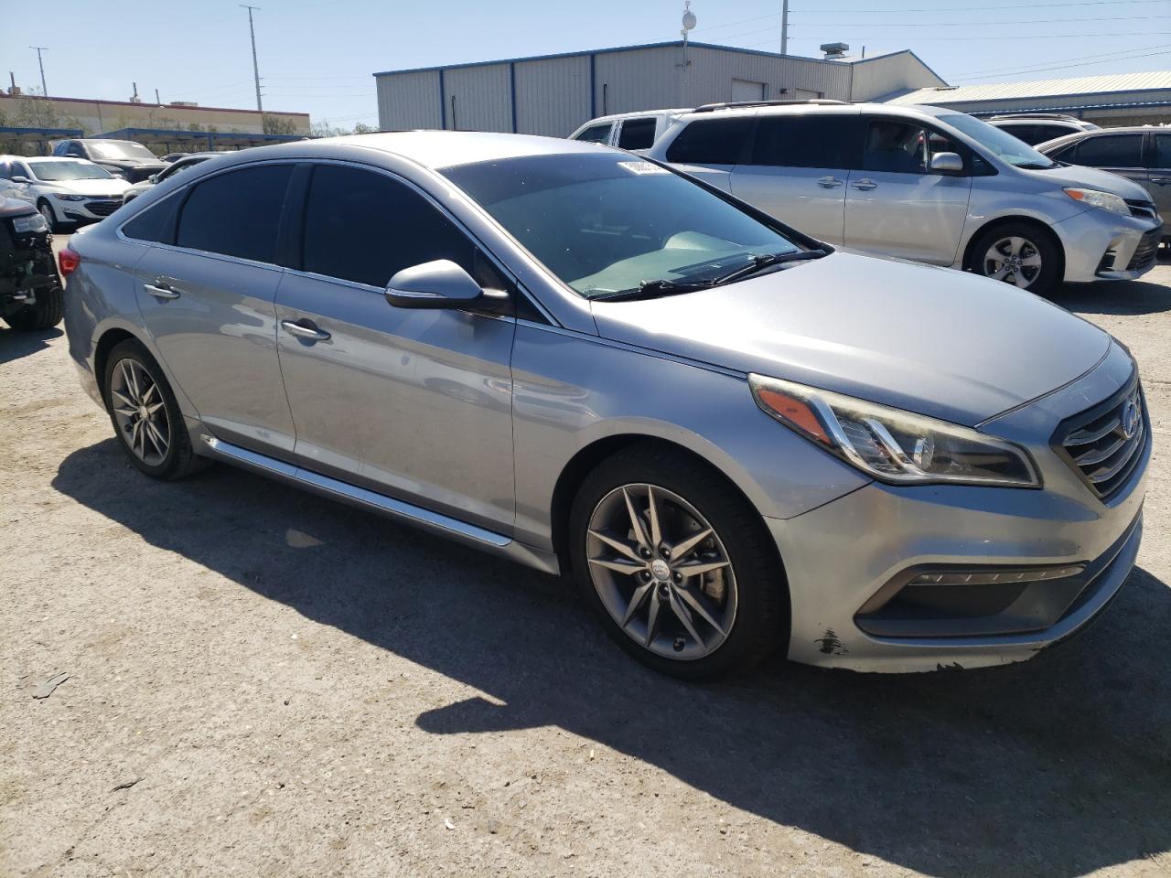 Photo 3 VIN: 5NPE34AB2HH515861 - HYUNDAI SONATA 