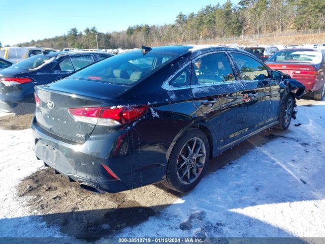 Photo 3 VIN: 5NPE34AB2JH667404 - HYUNDAI SONATA 