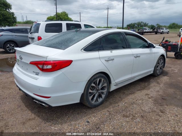 Photo 3 VIN: 5NPE34AB3FH142987 - HYUNDAI SONATA 