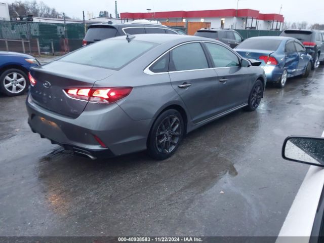 Photo 3 VIN: 5NPE34AB3JH664978 - HYUNDAI SONATA 