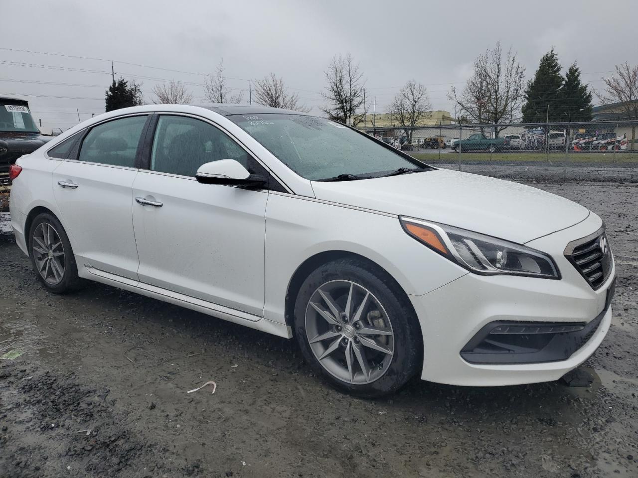 Photo 3 VIN: 5NPE34AB4FH046608 - HYUNDAI SONATA 