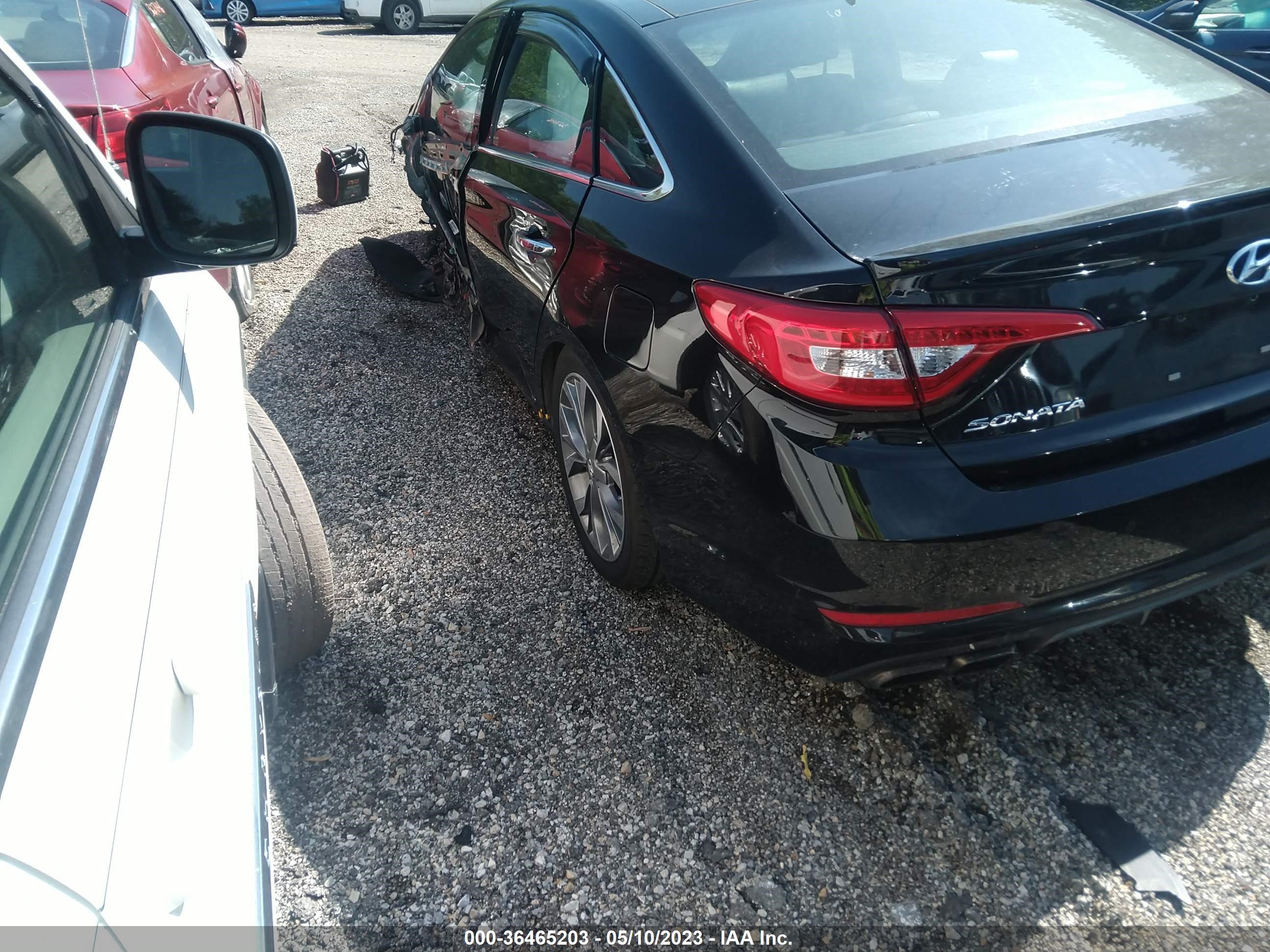 Photo 2 VIN: 5NPE34AB4FH155795 - HYUNDAI SONATA 