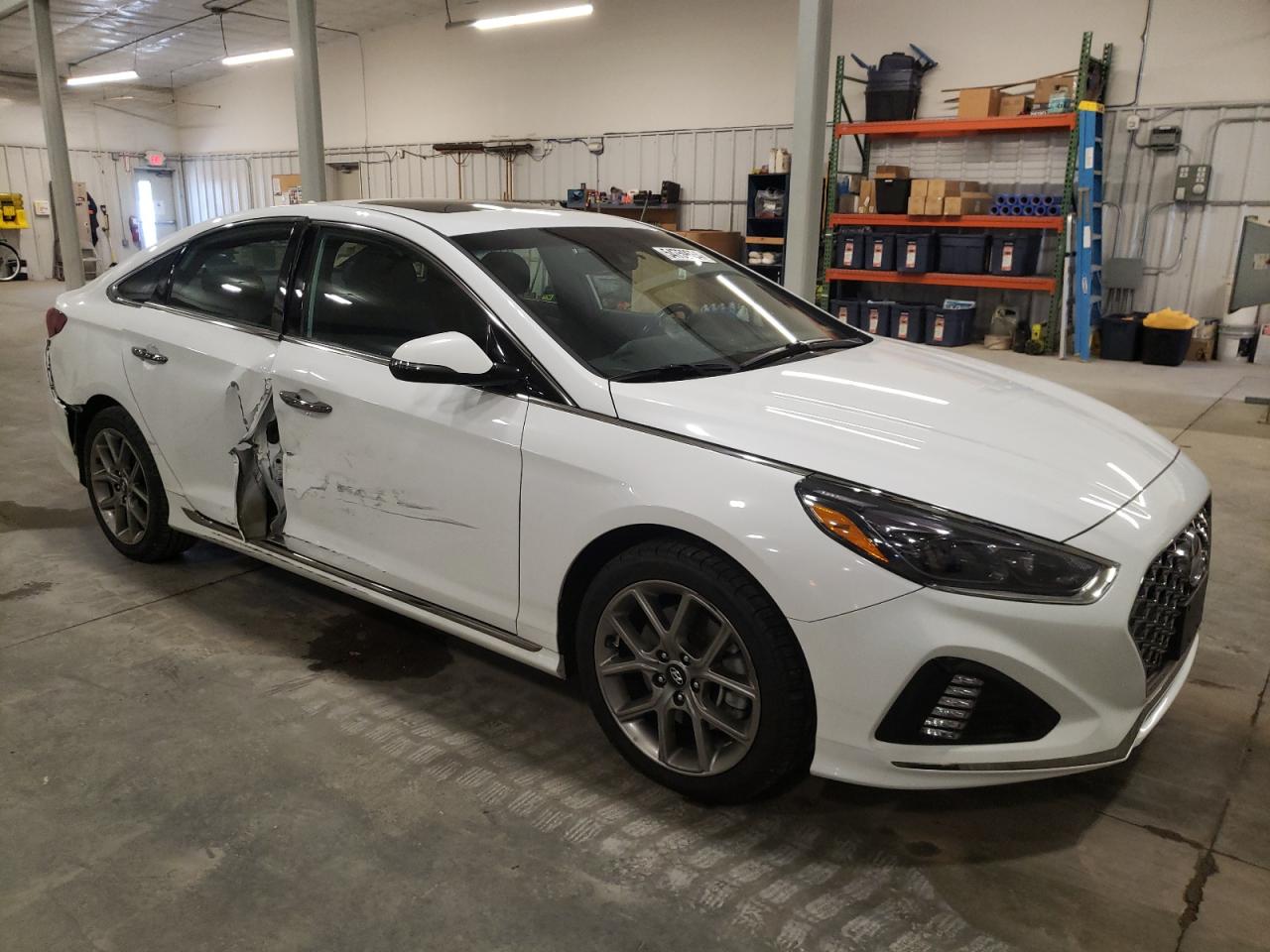 Photo 3 VIN: 5NPE34AB4JH616454 - HYUNDAI SONATA 