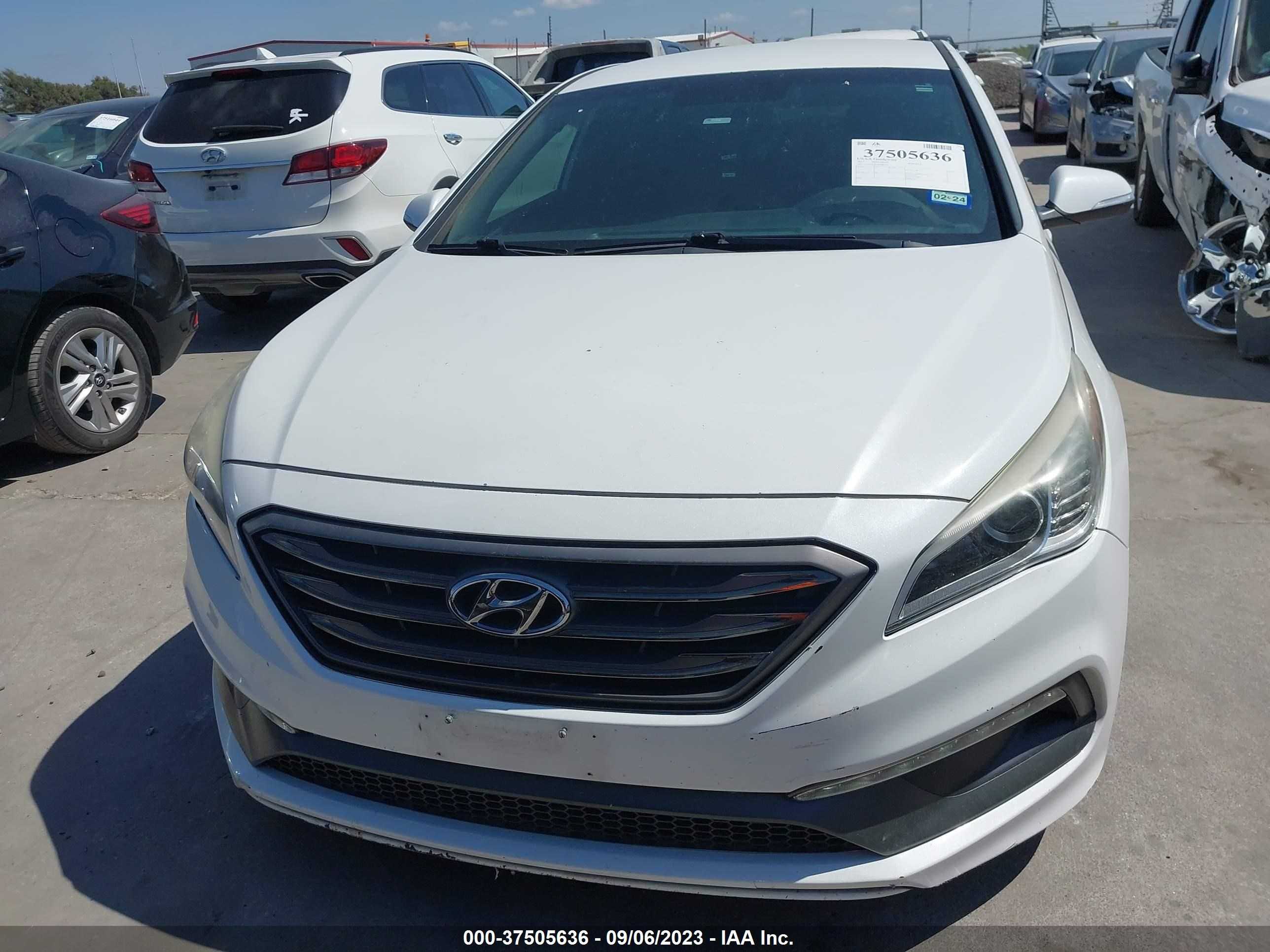 Photo 10 VIN: 5NPE34AB5HH480359 - HYUNDAI SONATA 