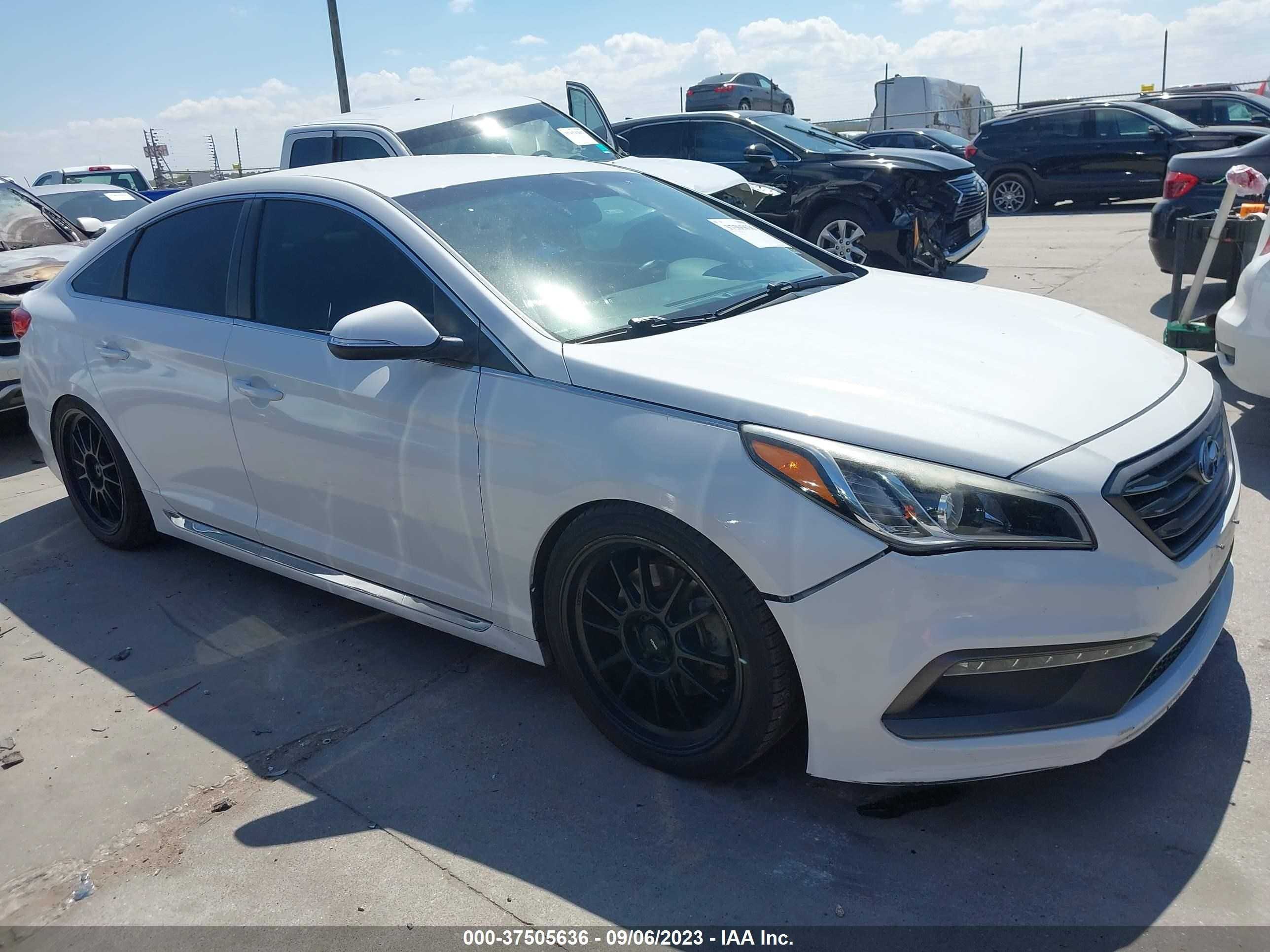 Photo 11 VIN: 5NPE34AB5HH480359 - HYUNDAI SONATA 