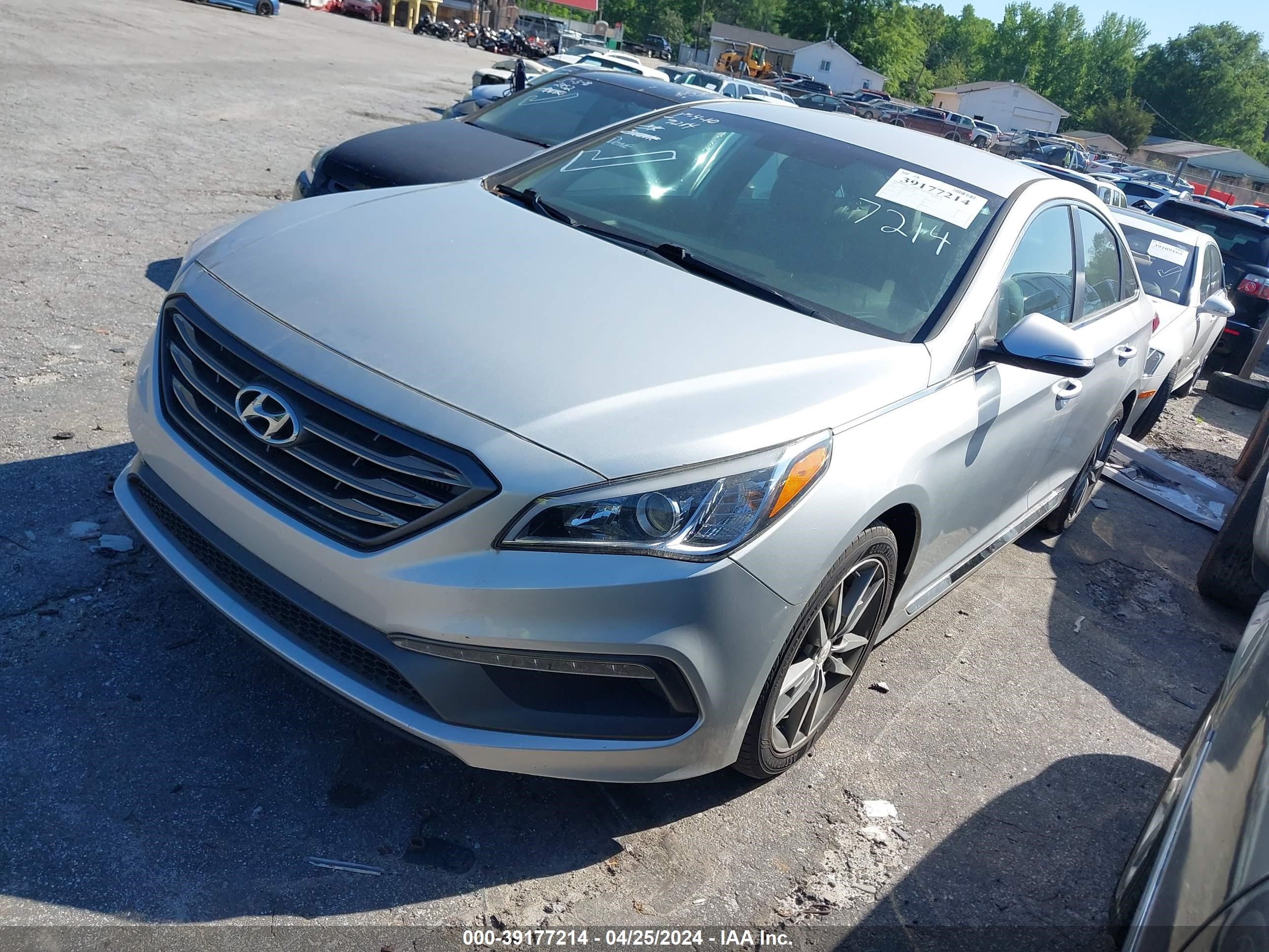 Photo 1 VIN: 5NPE34AB5HH511092 - HYUNDAI SONATA 