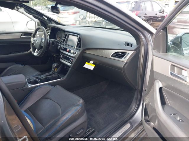 Photo 4 VIN: 5NPE34AB5KH803199 - HYUNDAI SONATA 