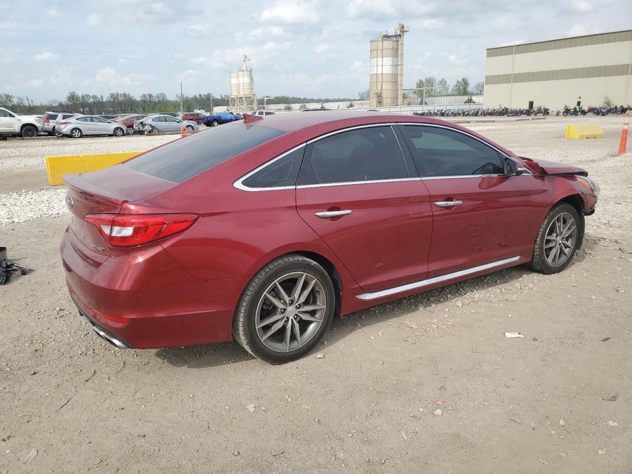 Photo 2 VIN: 5NPE34AB6FH083868 - HYUNDAI SONATA 