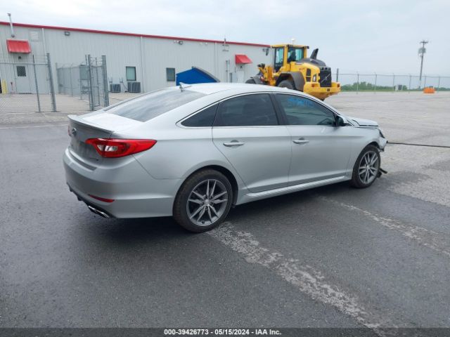 Photo 3 VIN: 5NPE34AB7HH534518 - HYUNDAI SONATA 