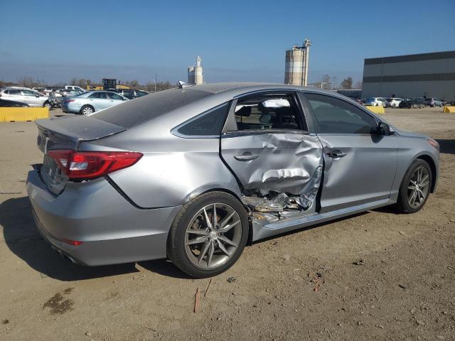 Photo 2 VIN: 5NPE34AB7HH554915 - HYUNDAI SONATA 