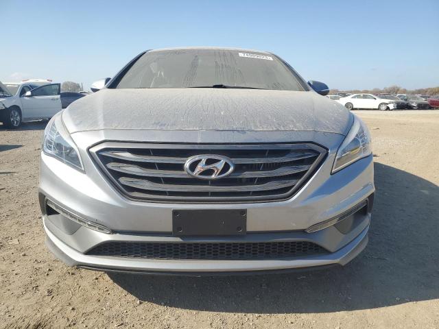 Photo 4 VIN: 5NPE34AB7HH554915 - HYUNDAI SONATA 