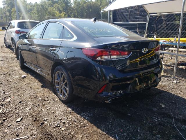 Photo 2 VIN: 5NPE34AB7JH667883 - HYUNDAI SONATA SPO 