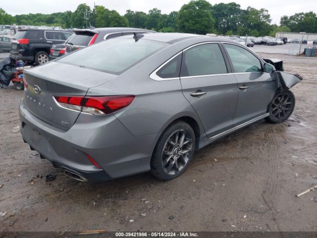 Photo 3 VIN: 5NPE34AB7KH764759 - HYUNDAI SONATA 