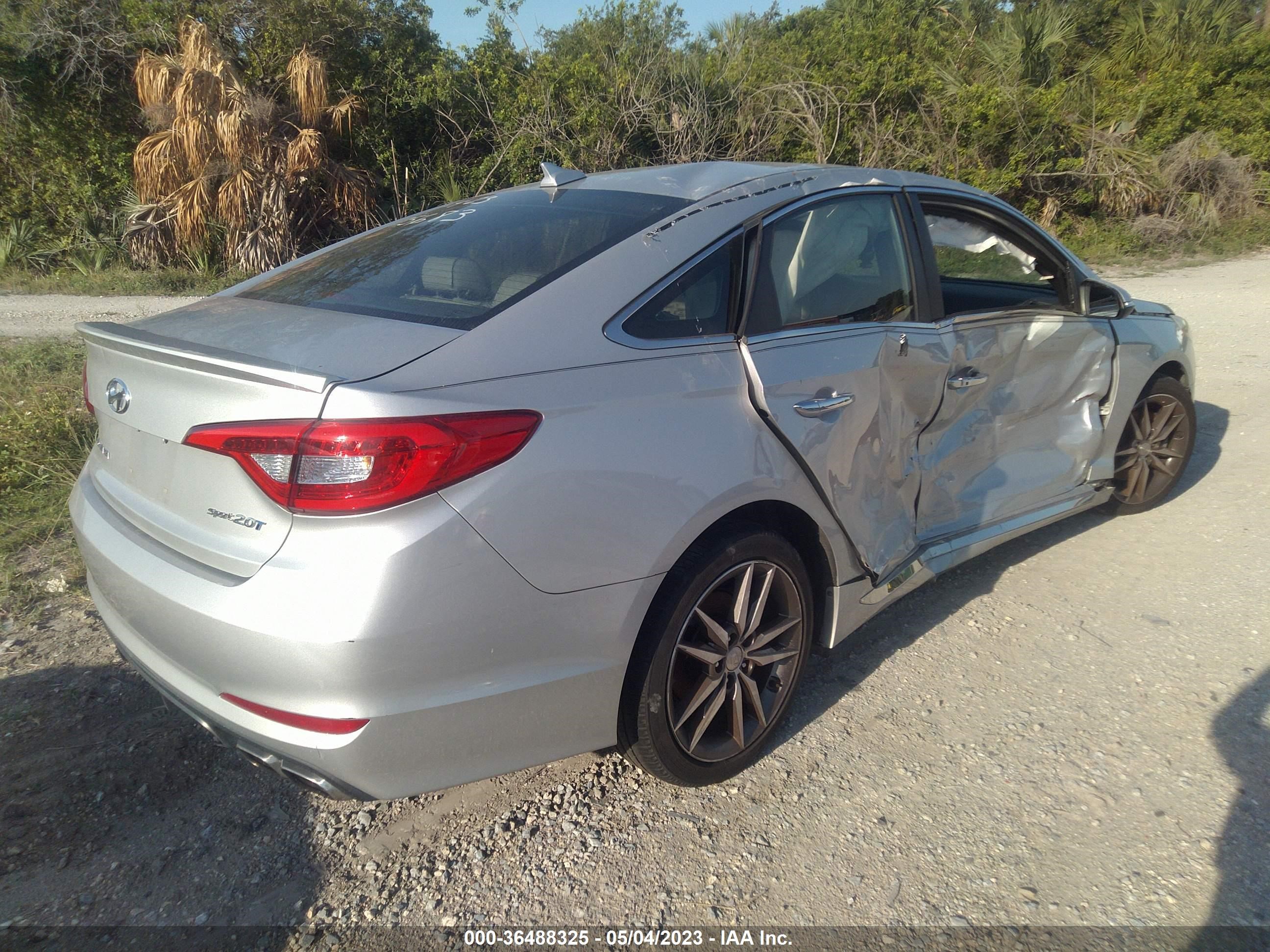 Photo 3 VIN: 5NPE34AB9FH075683 - HYUNDAI SONATA 