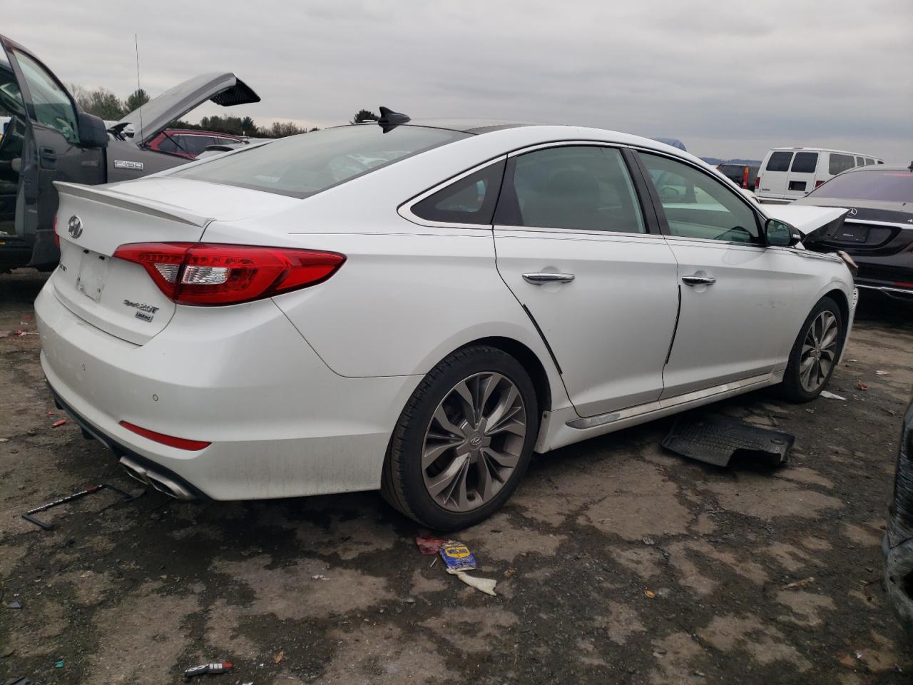 Photo 2 VIN: 5NPE34AB9FH249414 - HYUNDAI SONATA 