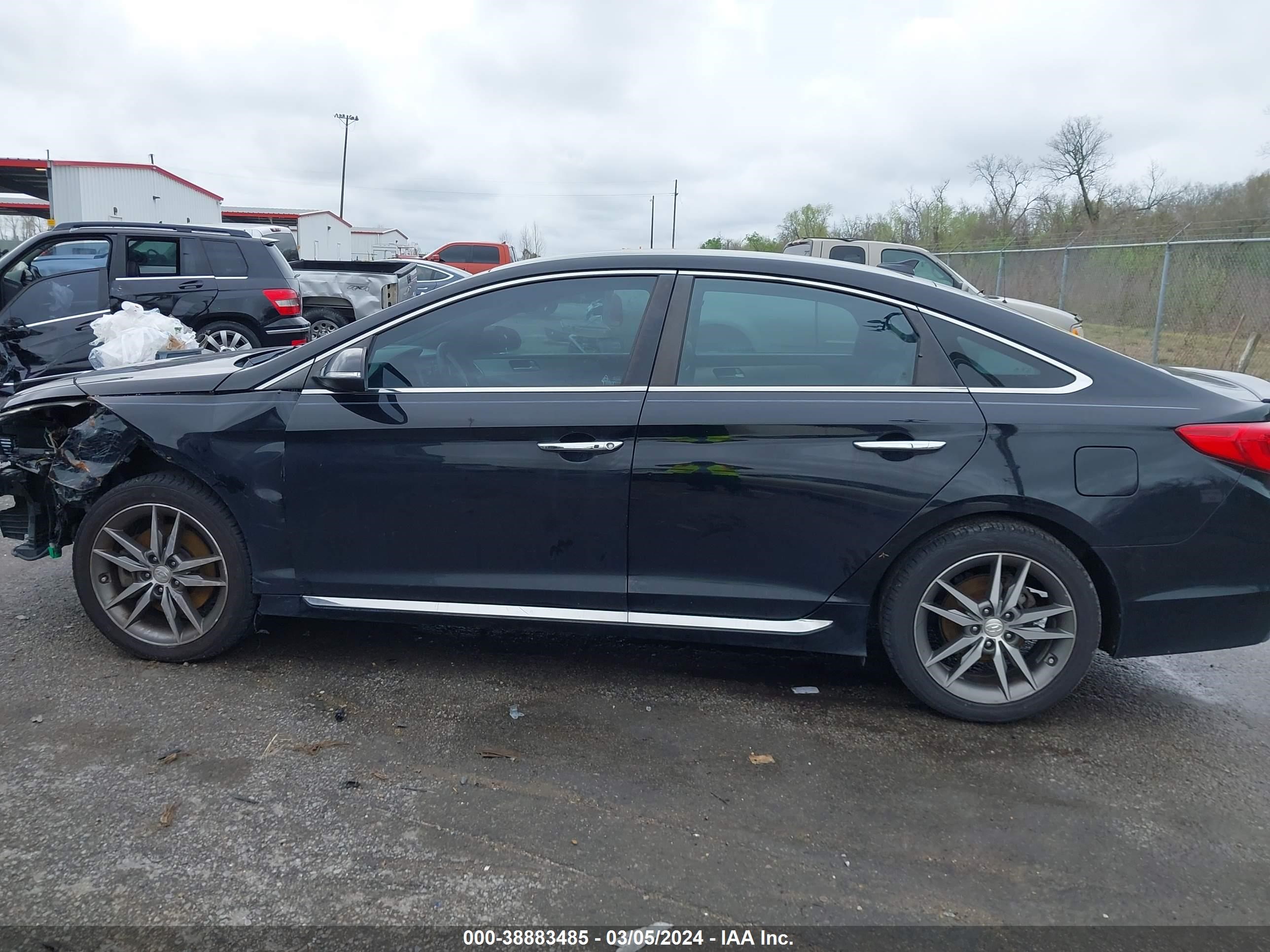 Photo 13 VIN: 5NPE34ABXFH055202 - HYUNDAI SONATA 