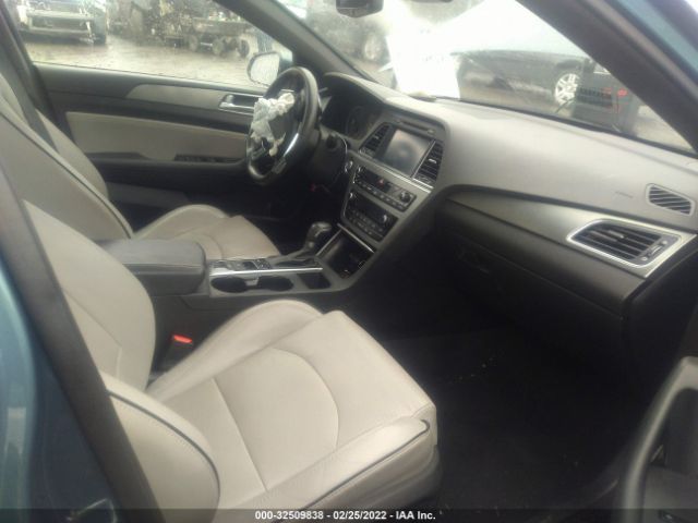 Photo 4 VIN: 5NPE34ABXFH199607 - HYUNDAI SONATA 