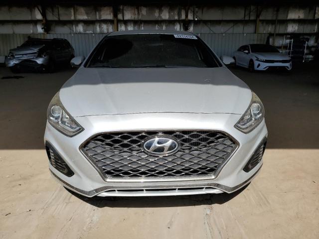 Photo 4 VIN: 5NPE34ABXJH687352 - HYUNDAI SONATA 