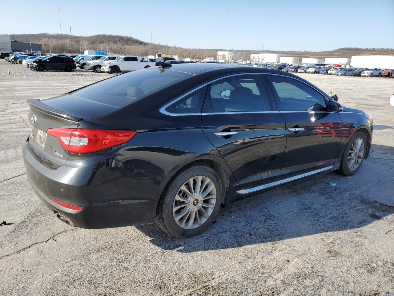 Photo 2 VIN: 5NPE34AF0FH069659 - HYUNDAI SONATA 