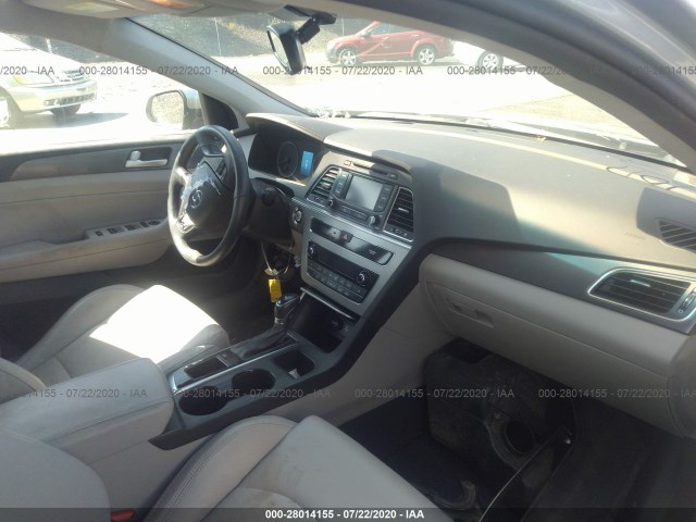 Photo 4 VIN: 5NPE34AF0FH077891 - HYUNDAI SONATA 