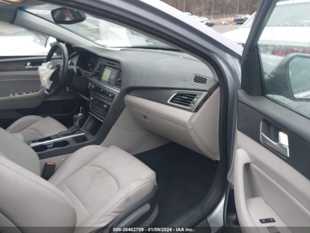 Photo 4 VIN: 5NPE34AF0FH092794 - HYUNDAI SONATA 