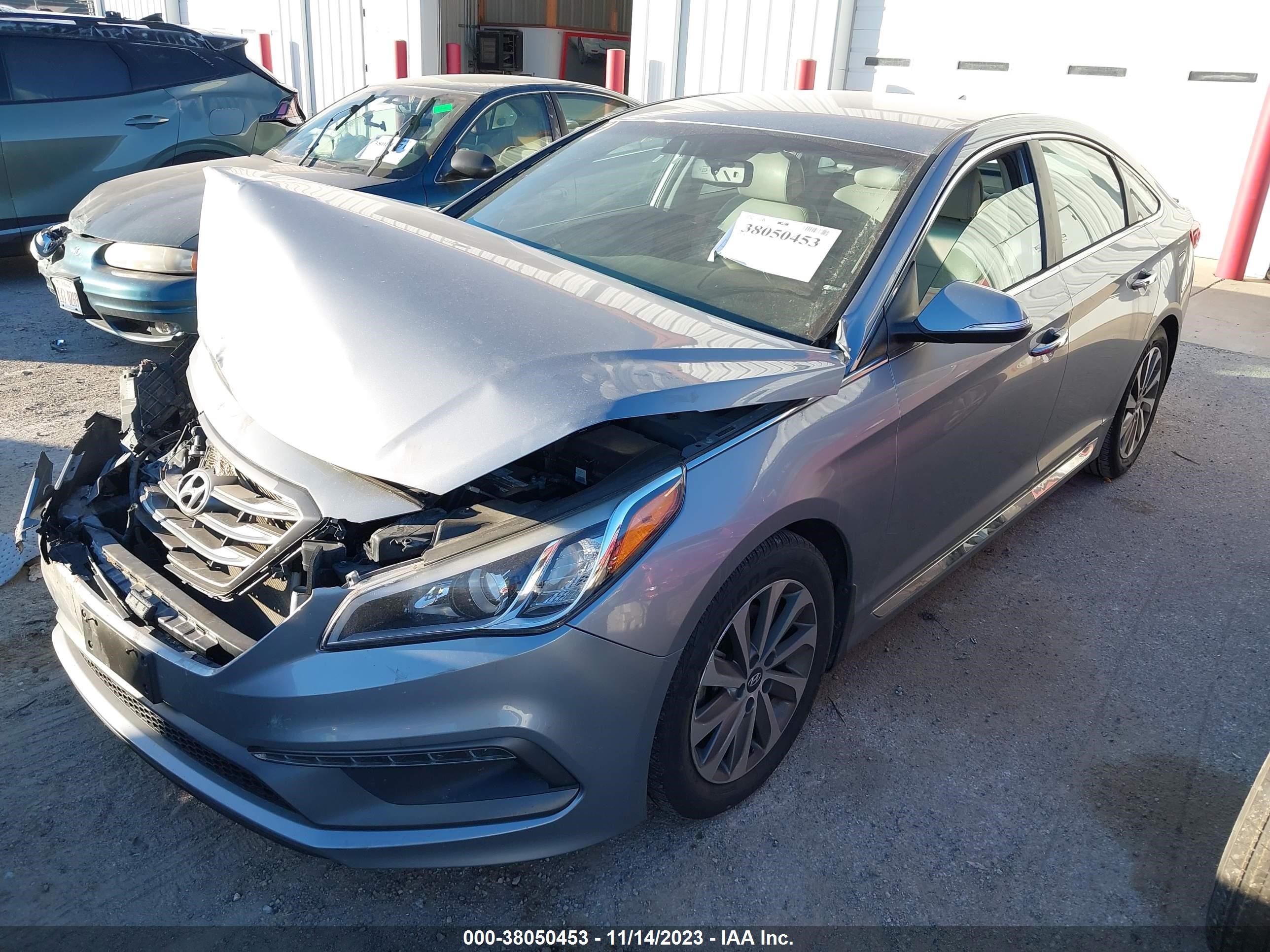 Photo 1 VIN: 5NPE34AF0FH114311 - HYUNDAI SONATA 