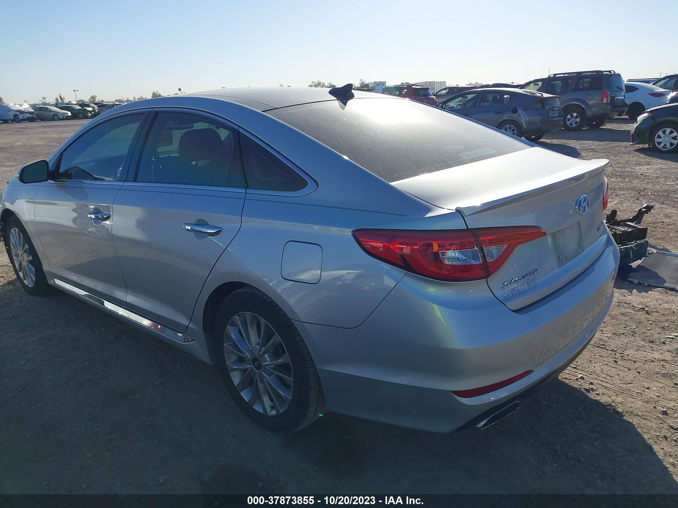 Photo 2 VIN: 5NPE34AF0FH137555 - HYUNDAI SONATA 