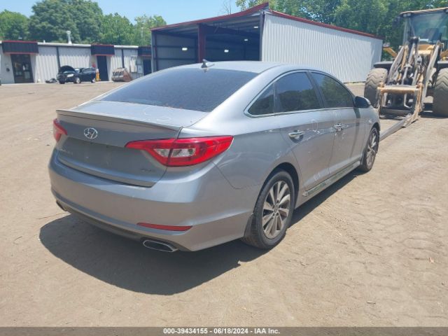 Photo 3 VIN: 5NPE34AF0GH316213 - HYUNDAI SONATA 