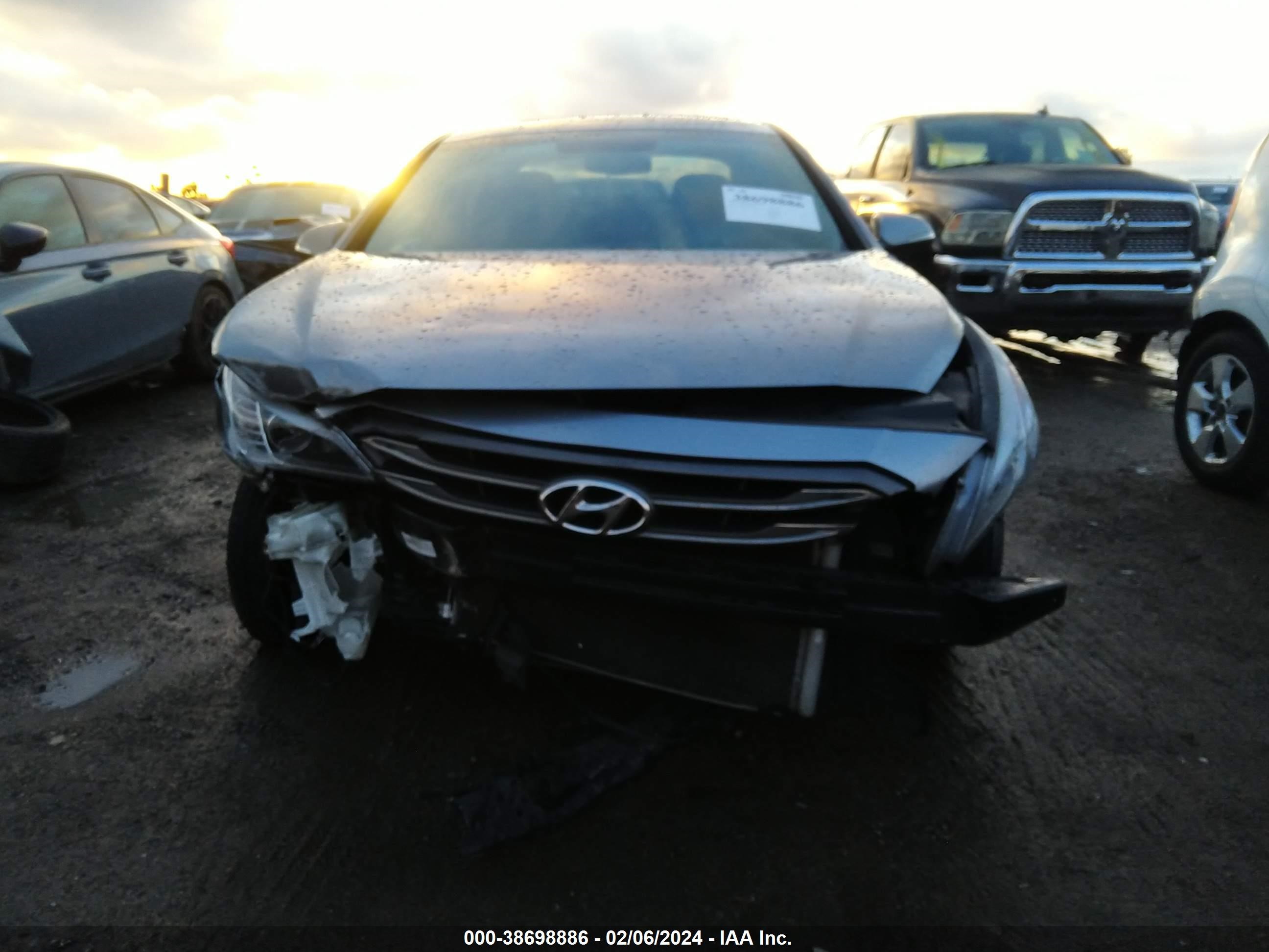 Photo 11 VIN: 5NPE34AF0GH345940 - HYUNDAI SONATA 